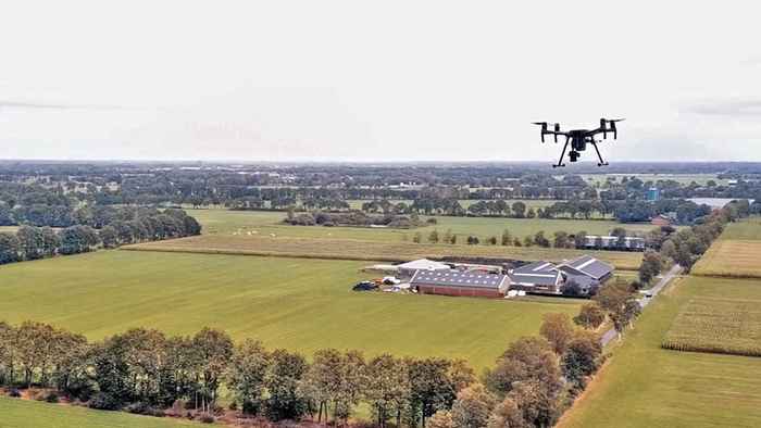 Drone boven Siegerswoude (NL)