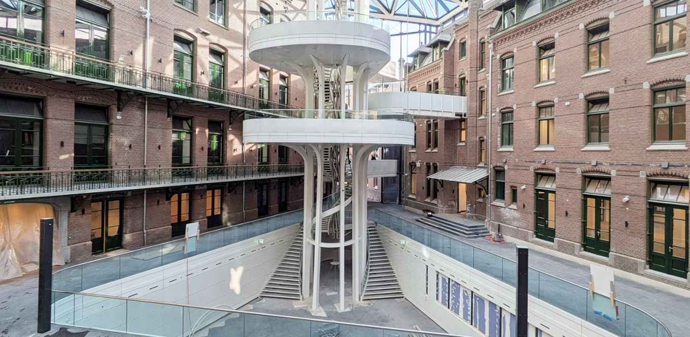 The atrium of the new University Library, a modern and open space. Image: Samir Morse